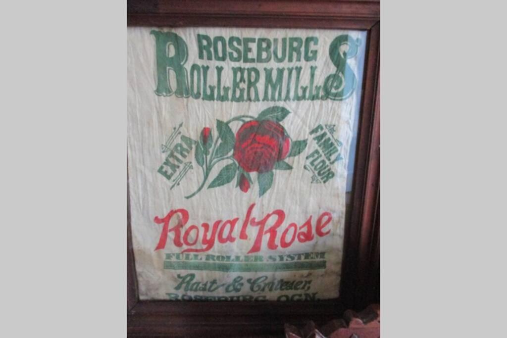 Historical John Rast House Circa 1875 Otel Roseburg Dış mekan fotoğraf
